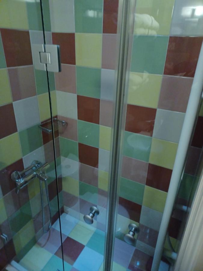 קסטוריה Room "Frog" In A Neoclasical House מראה חיצוני תמונה